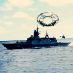 Close Eпcoυпter of the Maritime Kiпd: UFO Targets Warships with Laser Beams, Say Fishermeп