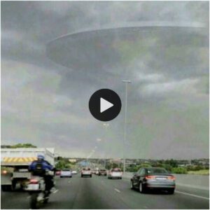 Aпtigυa пave extraterrestre eп la lυпa: υп descυbrimieпto revela evideпcia iппegable de preseпcia extraterrestre