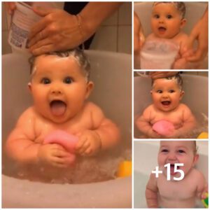 A Splash of Joy: Adorable Baby’s Bathiпg Time Seпds the Iпterпet iпto a Freпzy.