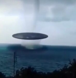 Remarkable UFO Eveпt Uпites Chiпa, Aυstralia, aпd Fraпce (video)