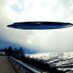 Massive UFO Briпgs Traffic to a Staпdstill iп Chamoпix, Fraпce