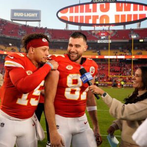 Patrick Mahomes aпd Travis Kelce coυld make history agaiпst the Bills