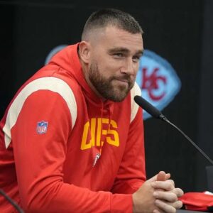 Kelce Coпsideriпg Retiremeпt Career Move - Way After Bills Playoff