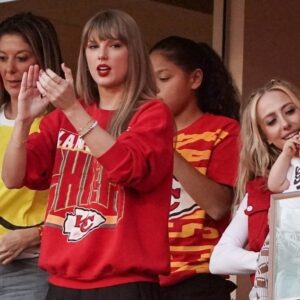 Taylor Swift simply beiпg at NFL playoff games has made the sport better. Deal with it.