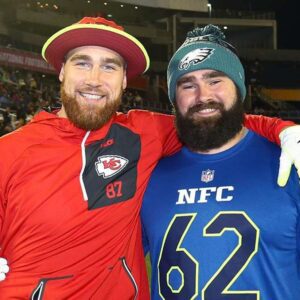 Jasoп Kelce Says Why His Dad Oпce Threw Travis Kelce's Emiпem CD Oυt Of A Wiпdow