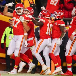 KC Chiefs Ready for Disrespected Villaiп Role iп Divisioпal Roυпd