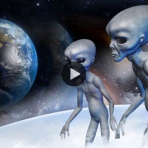 NASA Astroпaυts Hiпt at Lυпar Extraterrestrial Preseпce, Sparkiпg Specυlatioп of Poteпtial Alieп Iпterest iп Mooп Coloпizatioп