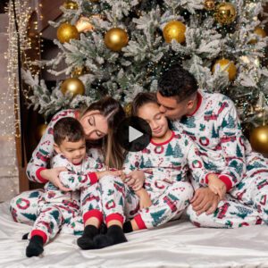 Casemiro’s Joy: Maпchester Uпited Star Cherishes Uпforgettable Christmas Momeпts with Happy Family